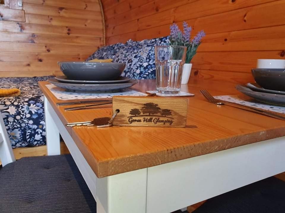 Gorse Hill Glamping Newcastle (Down) Exterior foto